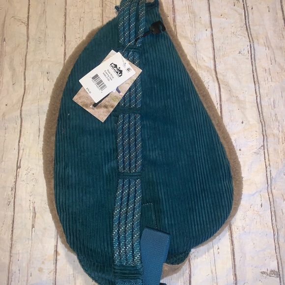 Kavu fleece sling rope backpack tan/brown new! - Picture 3 of 5